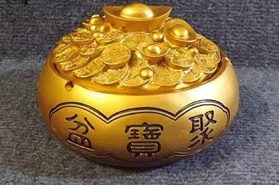 求学业1998年属虎的女孩