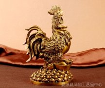 求学业扔衣服转运
